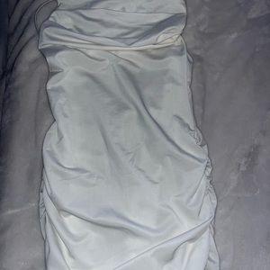 Worn once. Tiger Mist Reese dress in white. Size Medium.